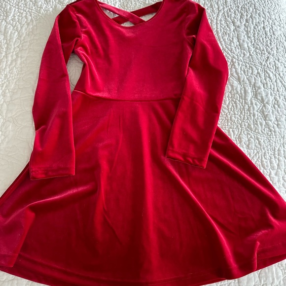 NEW Children’s Place Red Velvet dress cross back l/s 5/ - Picture 1 of 4